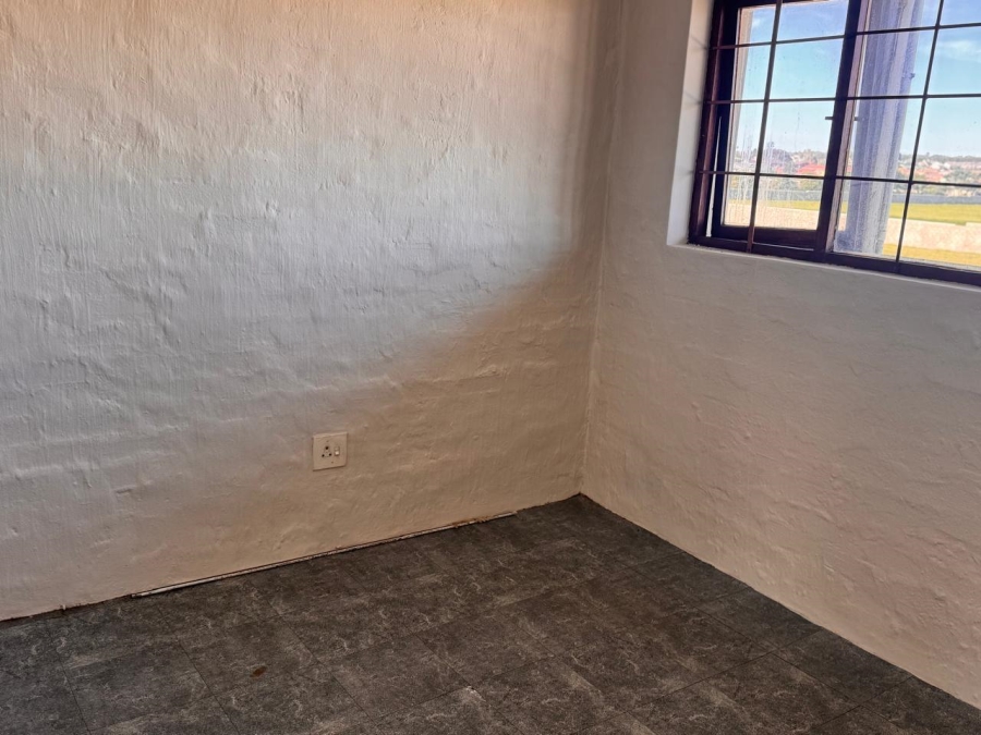 To Let 2 Bedroom Property for Rent in De Almeida Western Cape